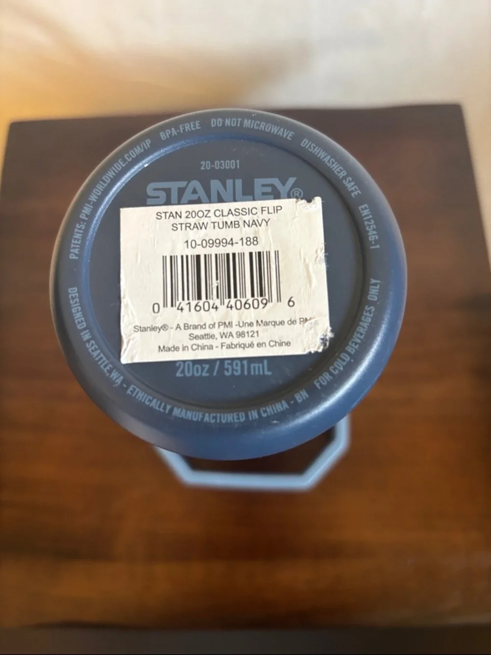 Stanley 20 oz Navy and Light Blue classic Flip Straw Tumbler with Handle - Picture 3 of 12